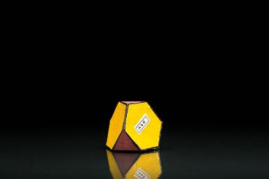 Halbreguläres Polyeder: abgestumpftes Tetraeder