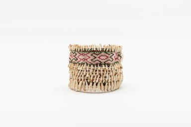 Zwei Armbänder "mönöshöti" der Shipibo-Conibo