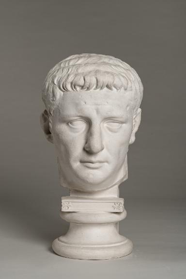 Kolossaler Porträtkopf des Claudius