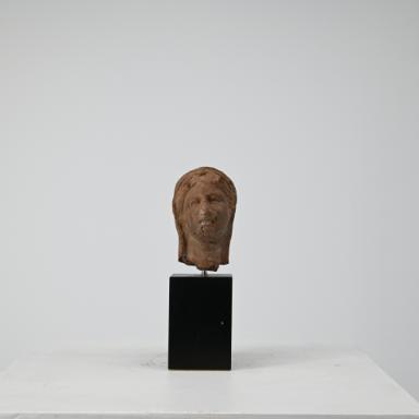 Figurine: weiblicher Kopf mit knidischer Frisur