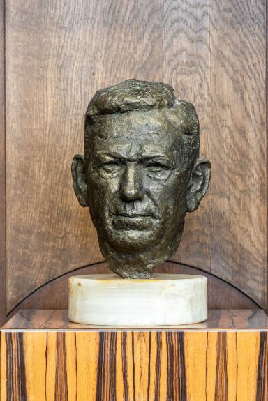 Büste von Walther Gebhardt
