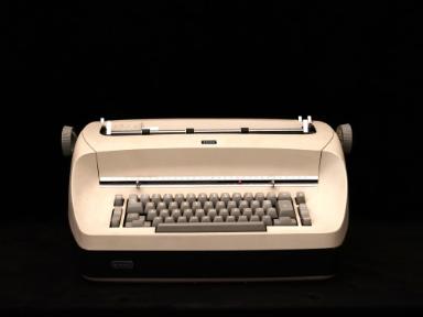 Schreibmaschine IBM oder WANG 220-0017